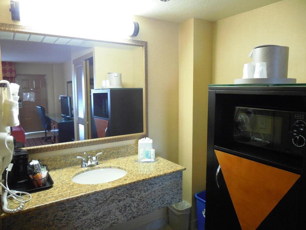 Ramada By Wyndham San Diego مدينة ناشونال المظهر الخارجي الصورة