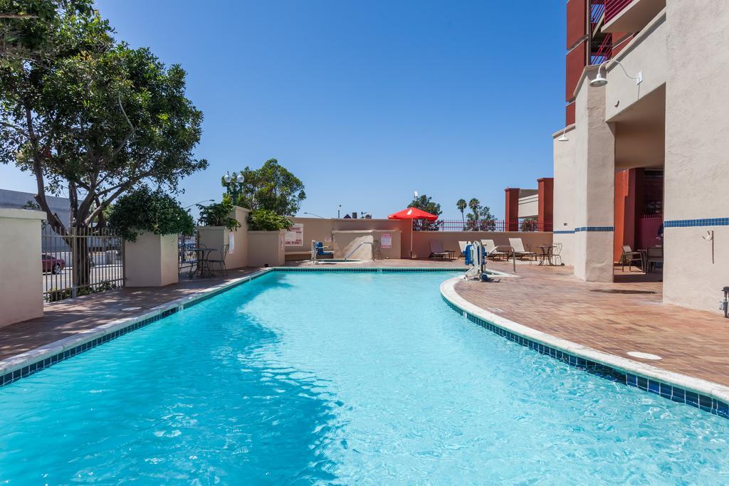 Ramada By Wyndham San Diego مدينة ناشونال المظهر الخارجي الصورة