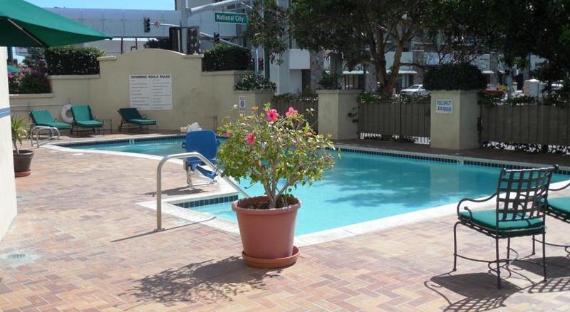 Ramada By Wyndham San Diego مدينة ناشونال المظهر الخارجي الصورة